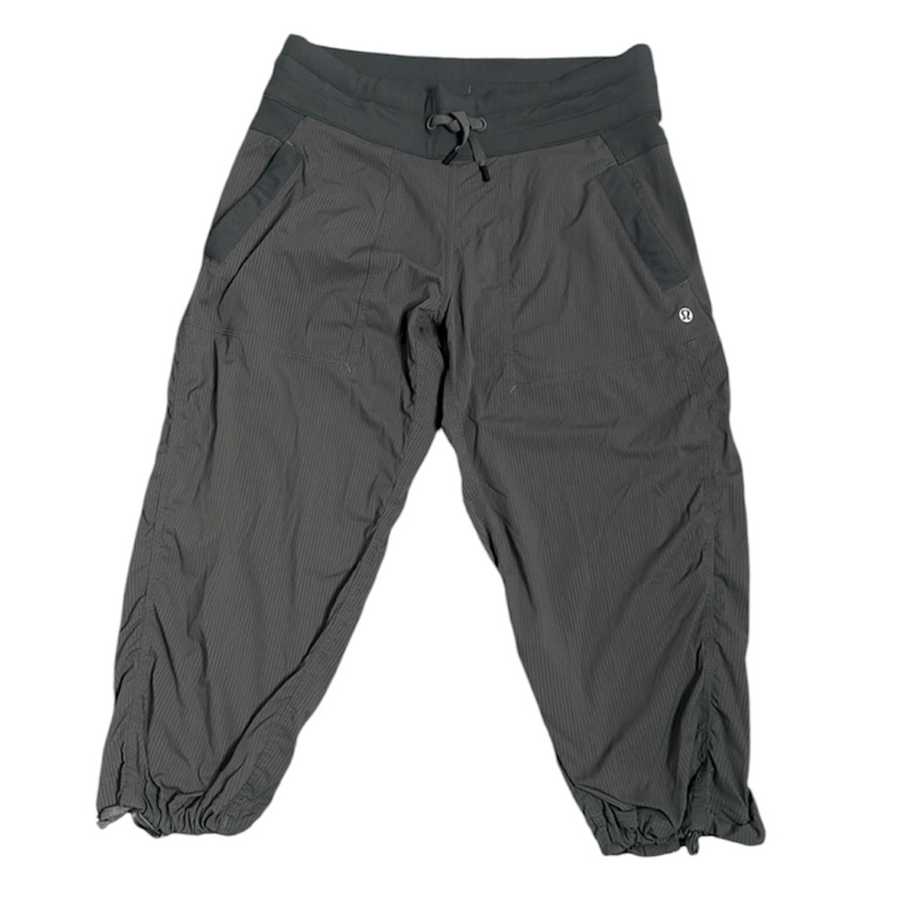 Lululemon gray studio crop jogger size 4